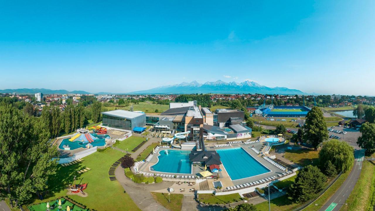Hotel Aquacity Seasons Poprad Bagian luar foto