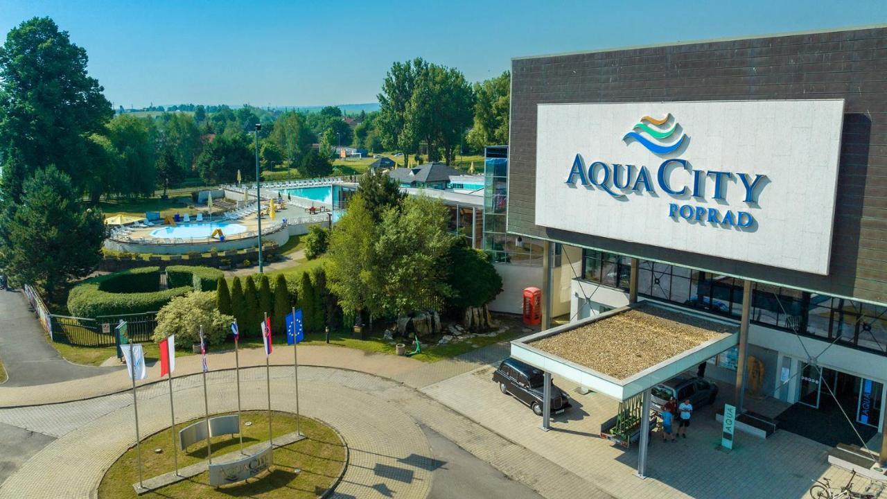 Hotel Aquacity Seasons Poprad Bagian luar foto