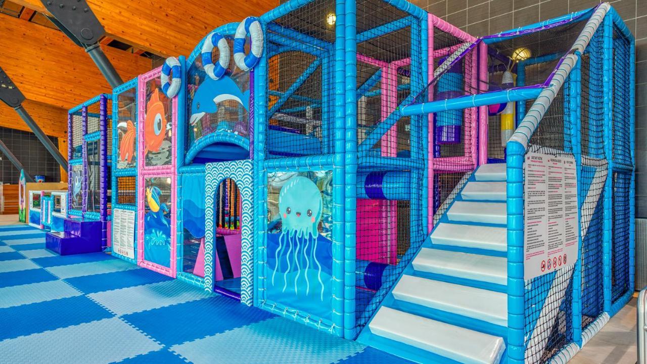 Hotel Aquacity Seasons Poprad Bagian luar foto
