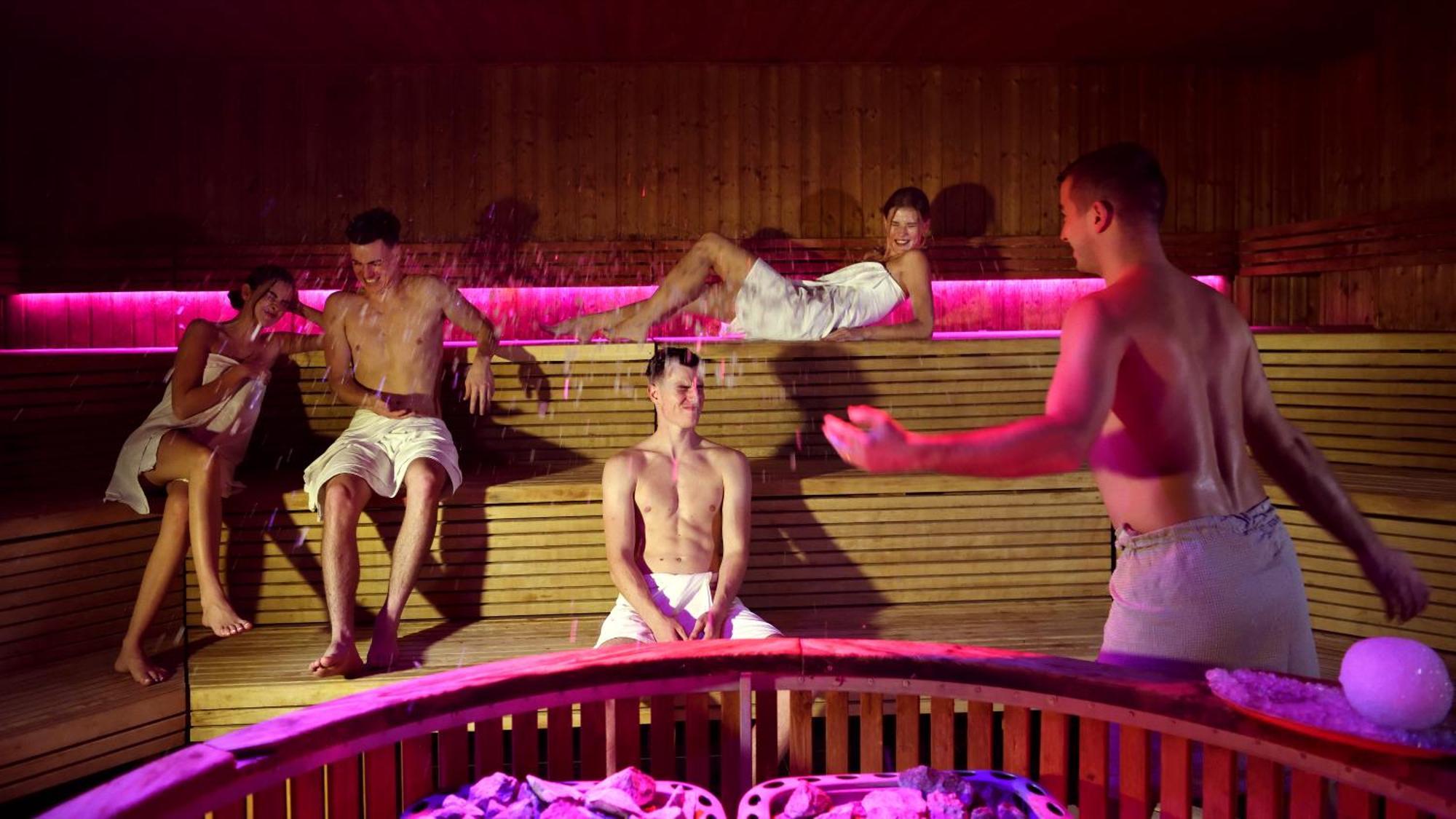 Hotel Aquacity Seasons Poprad Bagian luar foto