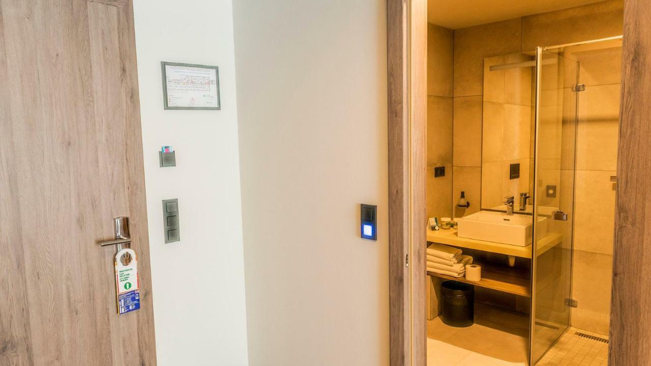 Hotel Aquacity Seasons Poprad Bagian luar foto