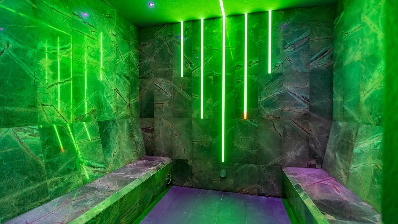 Hotel Aquacity Seasons Poprad Bagian luar foto