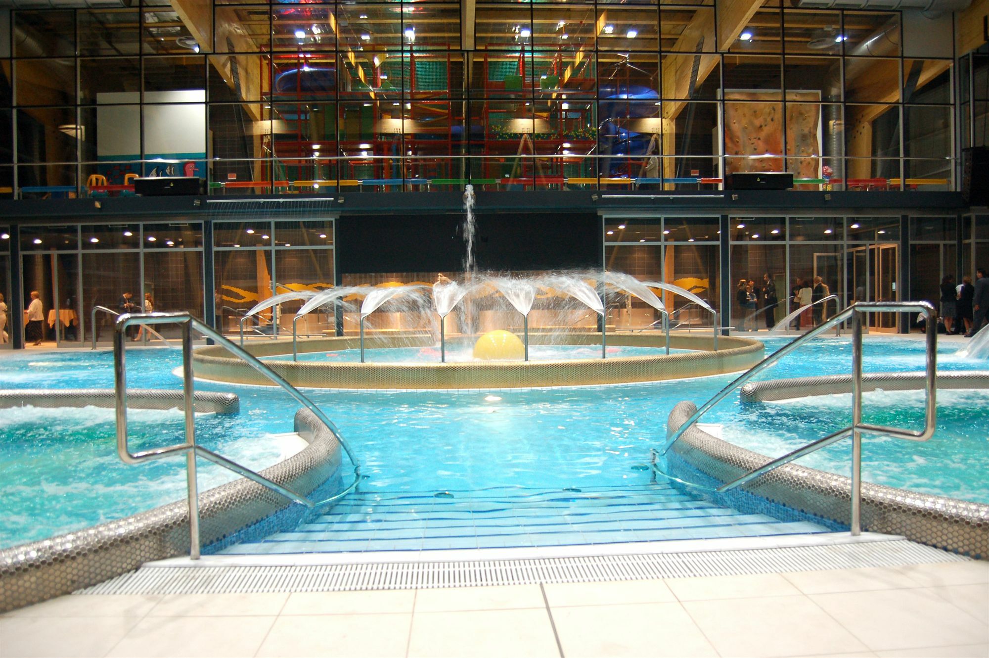 Hotel Aquacity Seasons Poprad Bagian luar foto